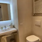 Lounge & Pool Appartement Stresa