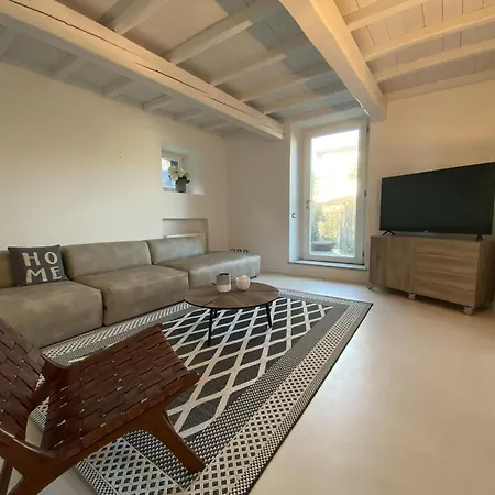 Lounge & Pool Apartmán Stresa