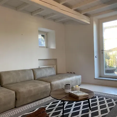 Lounge & Pool Apartmán Stresa