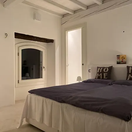 Lounge & Pool * Stresa