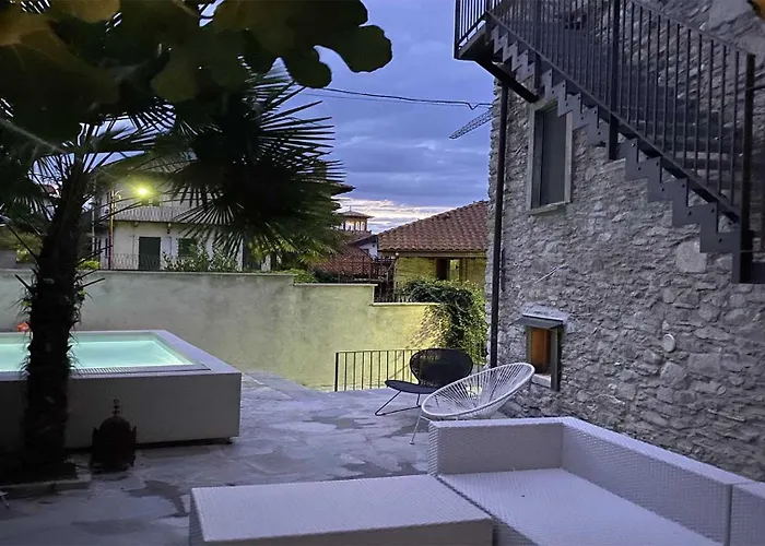 Lounge & Pool Apartment