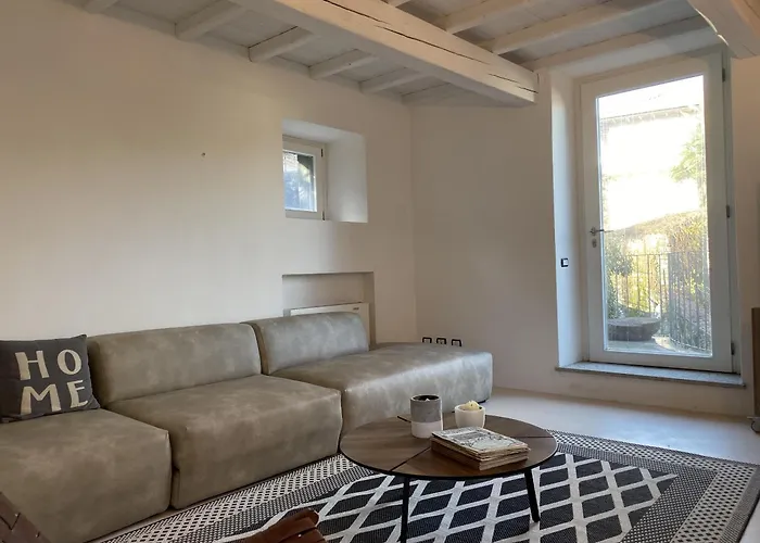 Lounge & Pool Apartment Stresa