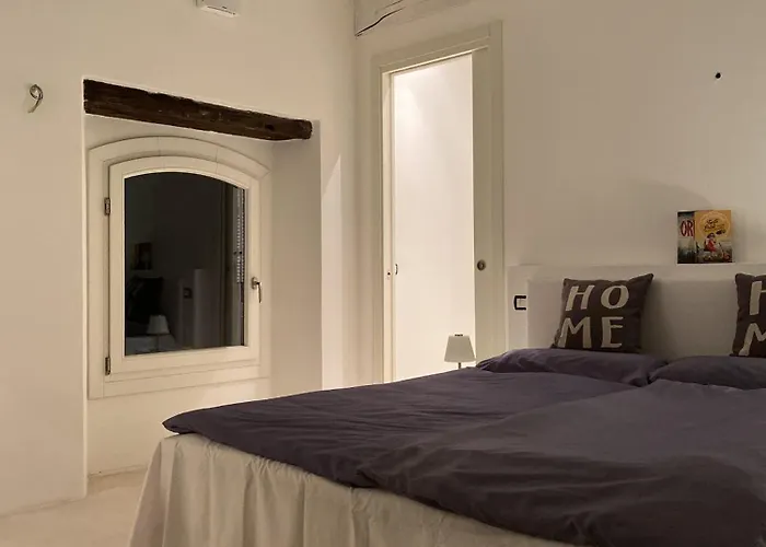 Lounge & Pool * Stresa